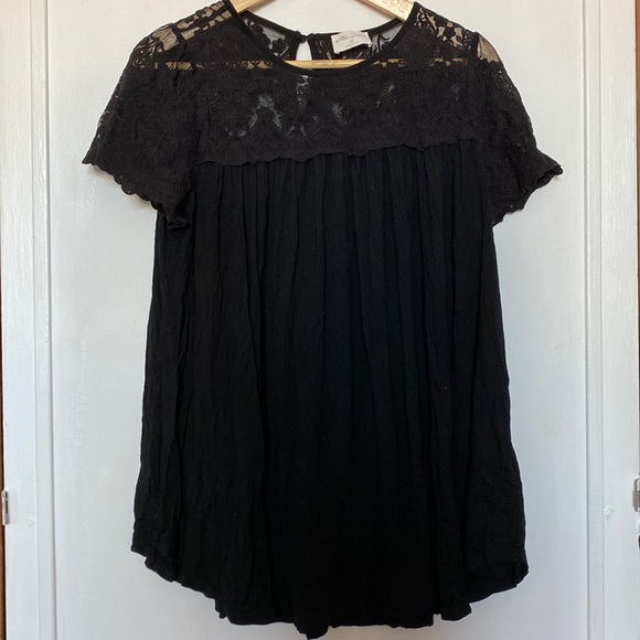 Black Lace Maternity Short Sleeve Pinkblush - Picture 2 of 5